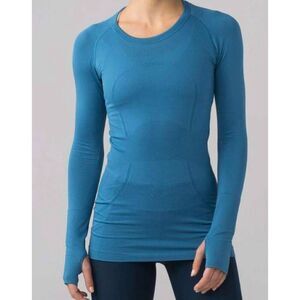 LULULEMON ATHLETICA Swiftly Tech Long Sleeve Crew In Pewter Blue/Pewter Blue Siz